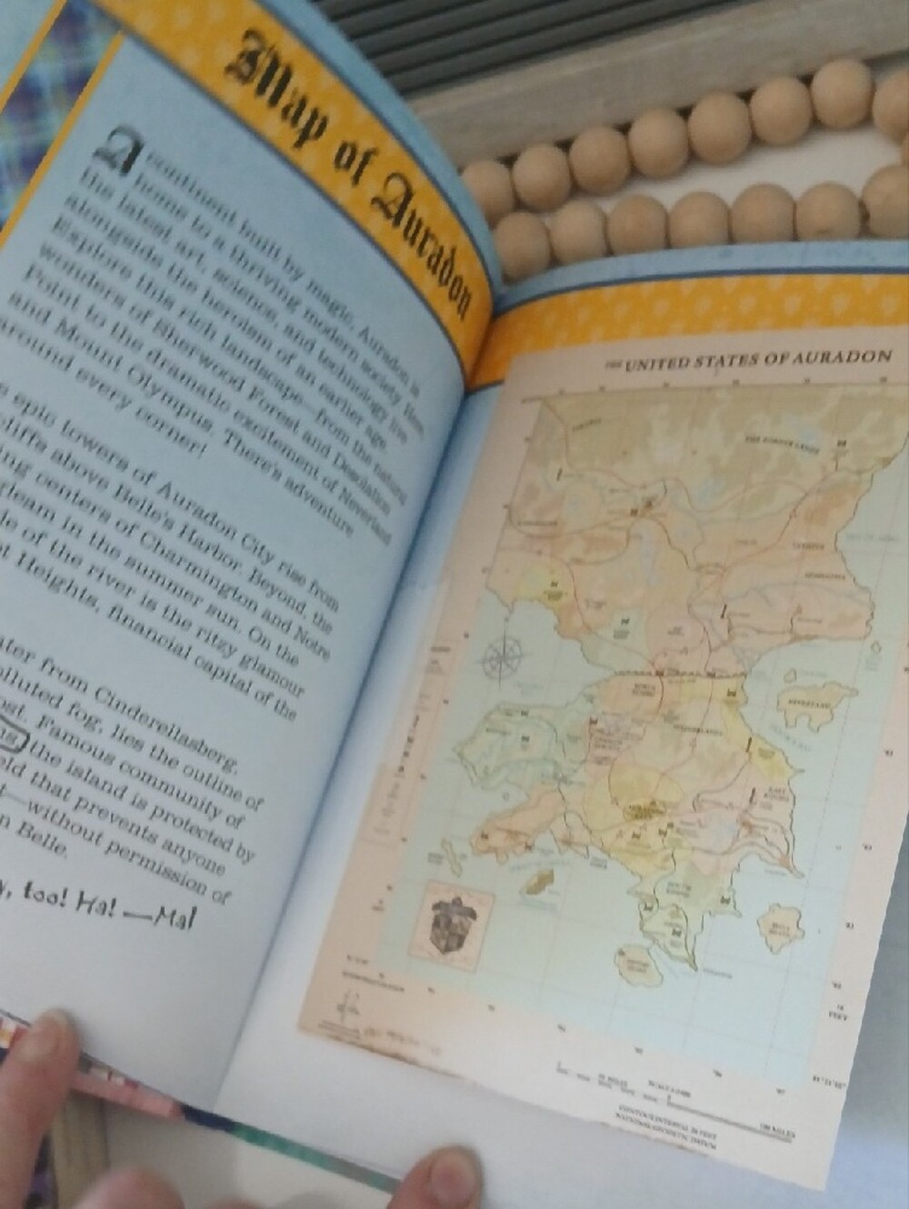 Disney Descendants Book Set 1, 2 & 3 + Secrets Of Auradon Prep + Pictures! - Picture 11 of 11